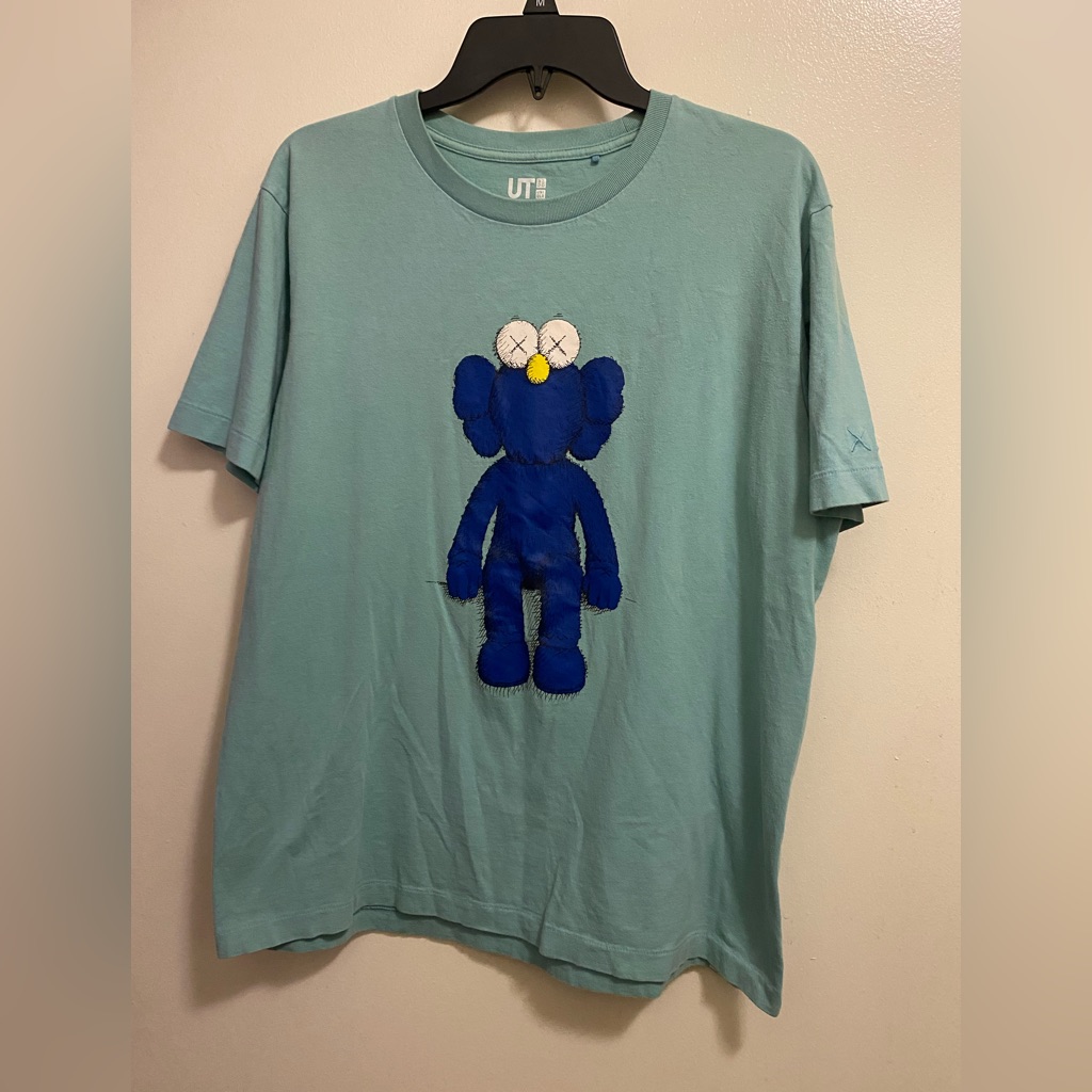 Ut Uniqlo Kaws Mens Womens Tee T Shirt L 44” Green Blue Bff Character Graphic